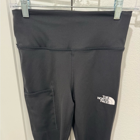 The North Face NWOT Movmynt Tight in Black - Picture 7 of 9